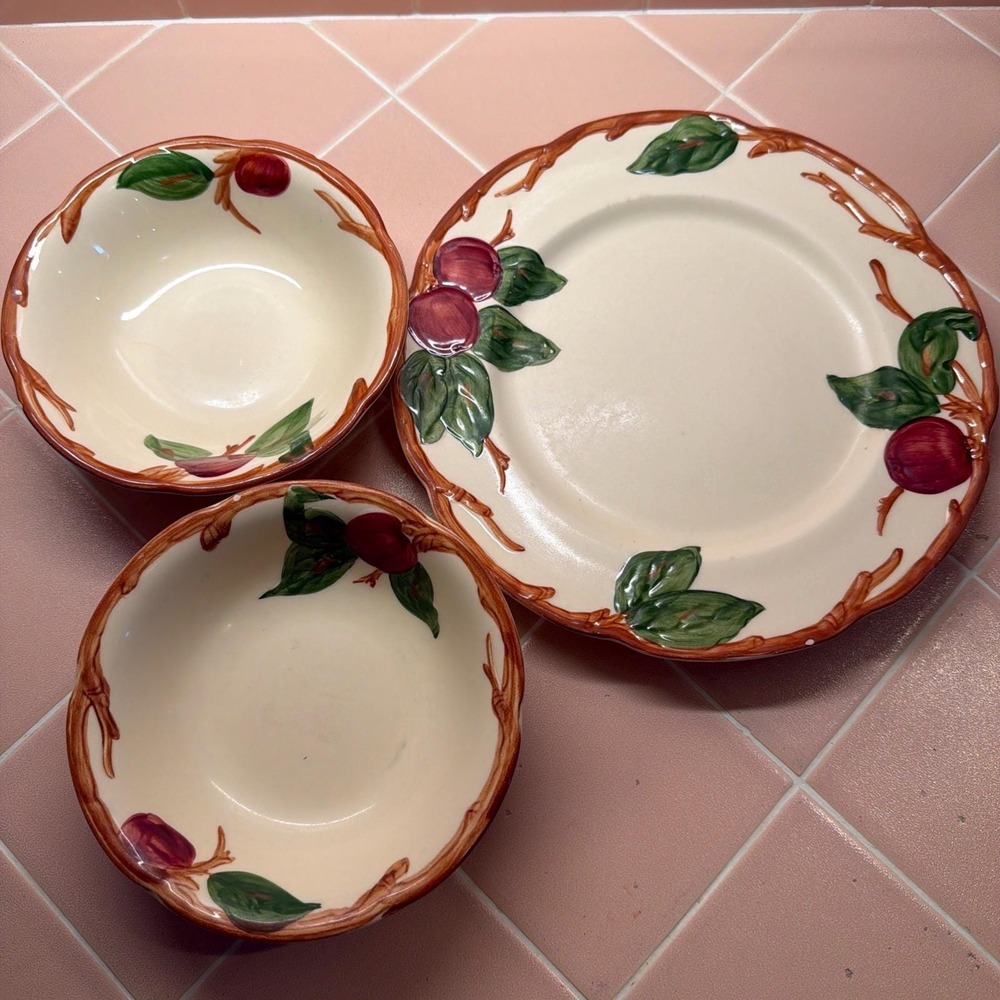 Franciscan Apple 10.5" Dinner Plate and 2 6" Bowls Made in California Vintage